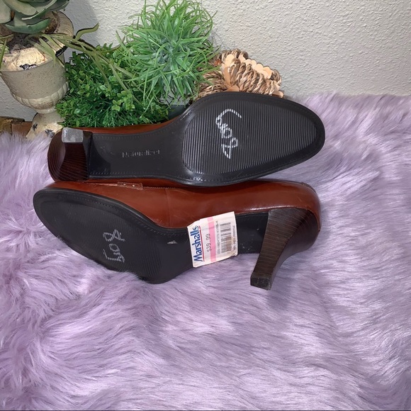 Naturalizer tan leather loafer heels size 9.5 - Picture 15 of 16